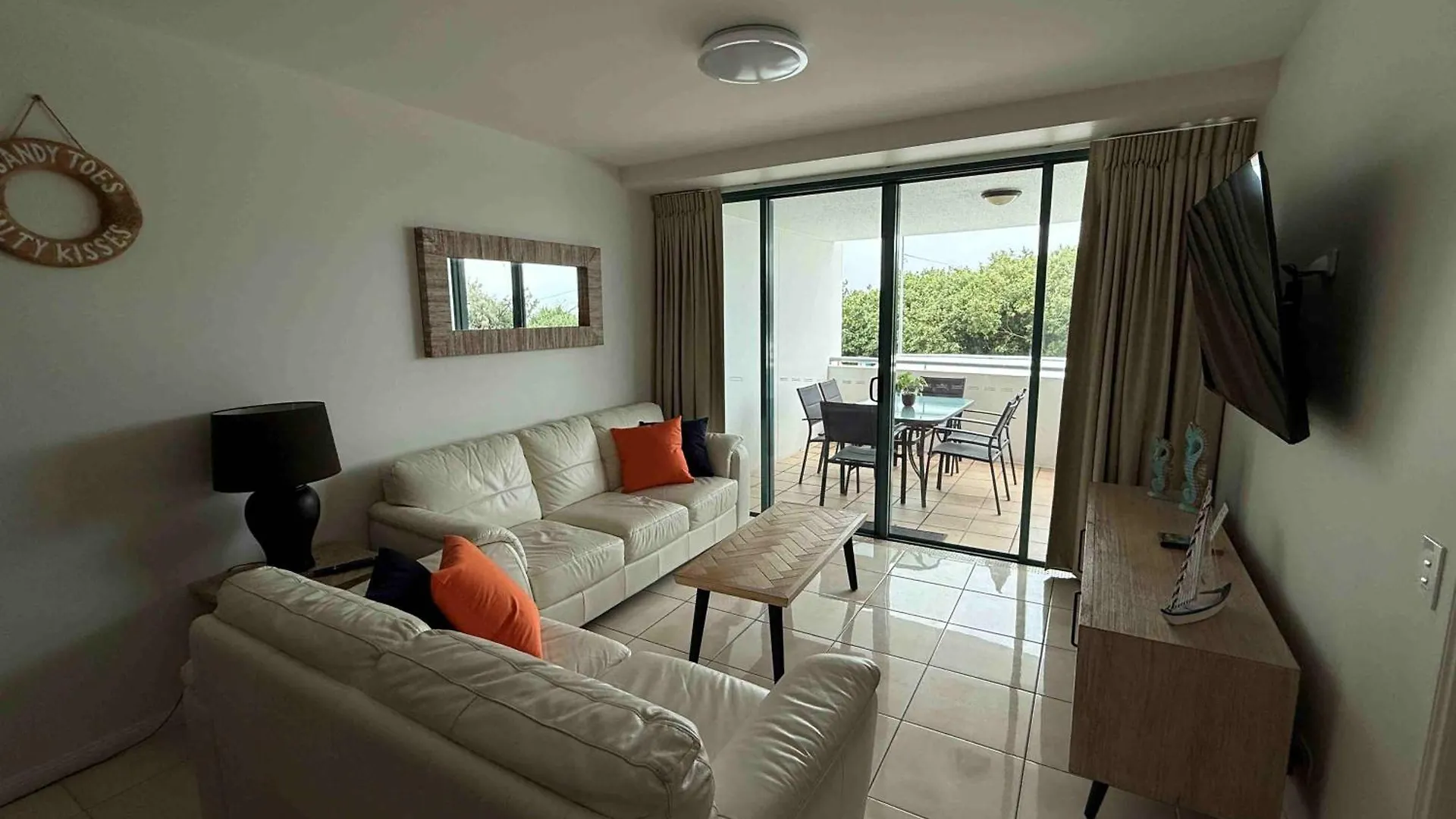 Grand Palais Beachside Resort Alexandra Headland Australien