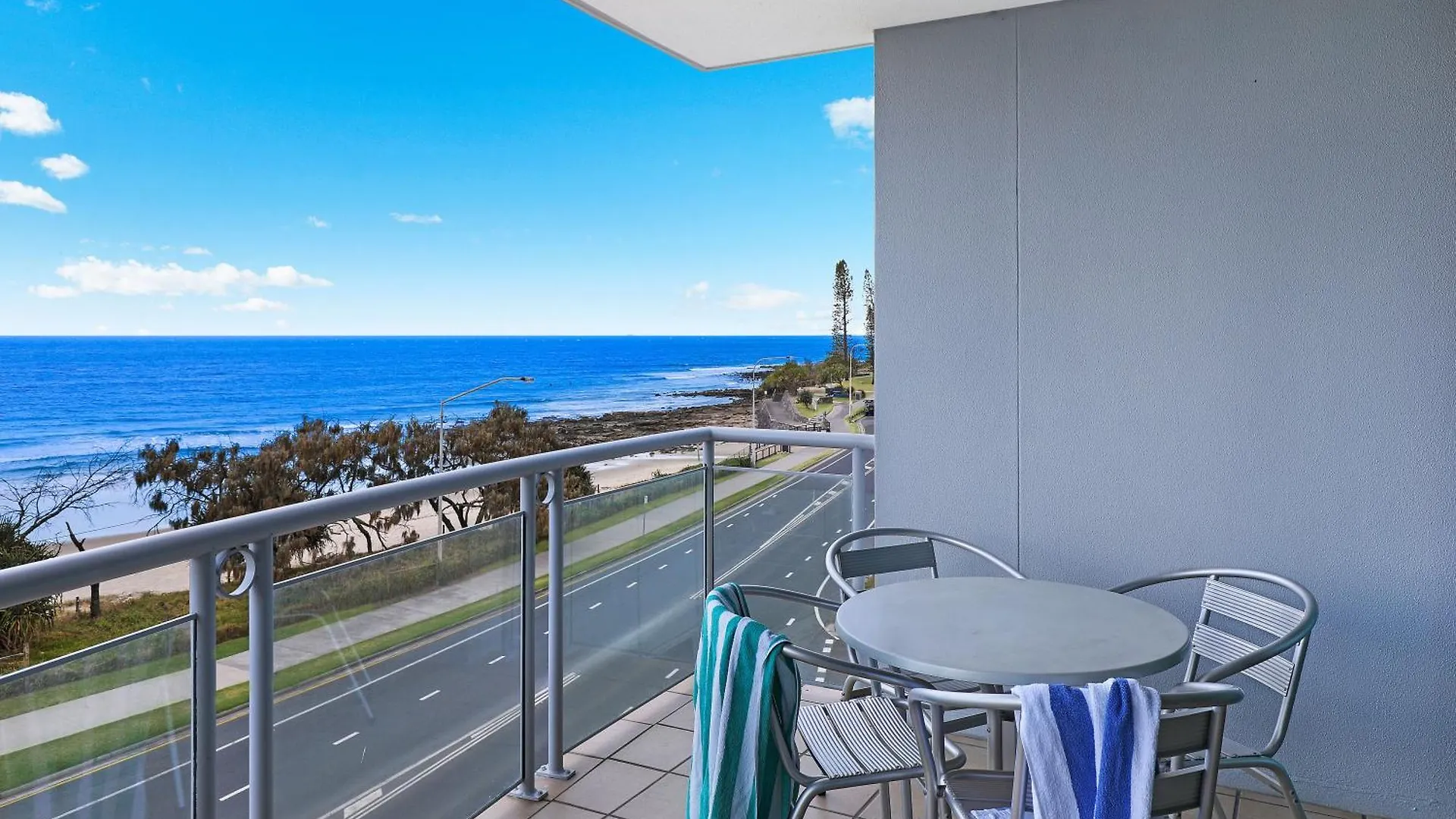 Grand Palais Boolarong Beachside Apartments Alexandra Headland Θέρετρο